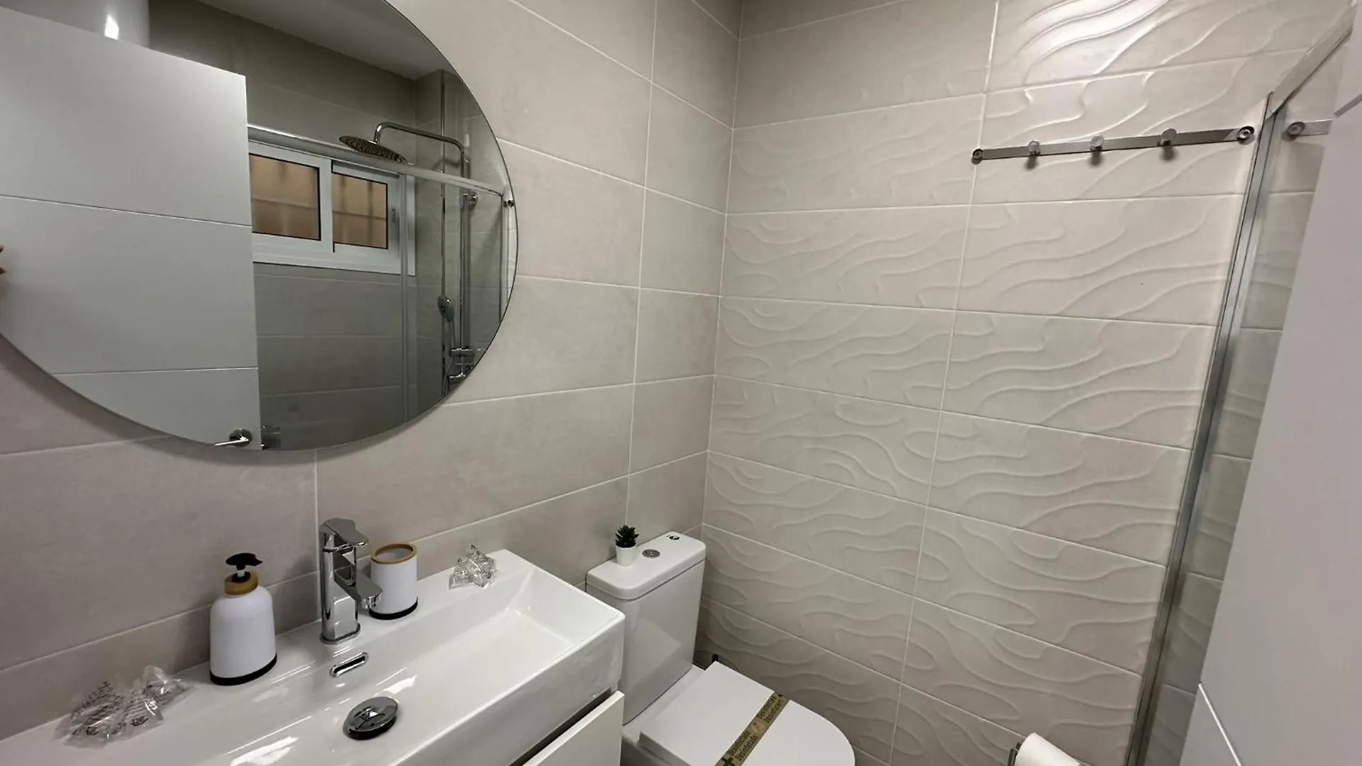 Estudio Centrico 10 Min A Playa En Benalmadena 0*,  Spain
